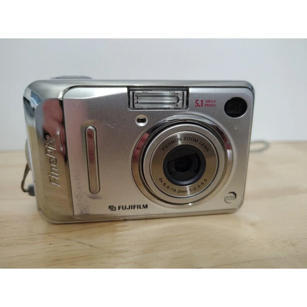 Fujifilm FinePix A500 Compact Digital Camera Parts Only Lens Does Not Pop Out